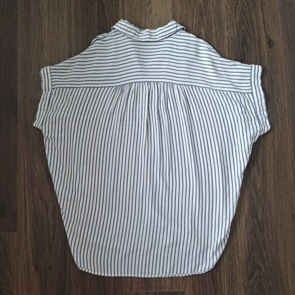 💙 Madewell Oversized Short Sleeve Button Up Blouse Pin Striped 100% Viscose Flo - Picture 8 of 9